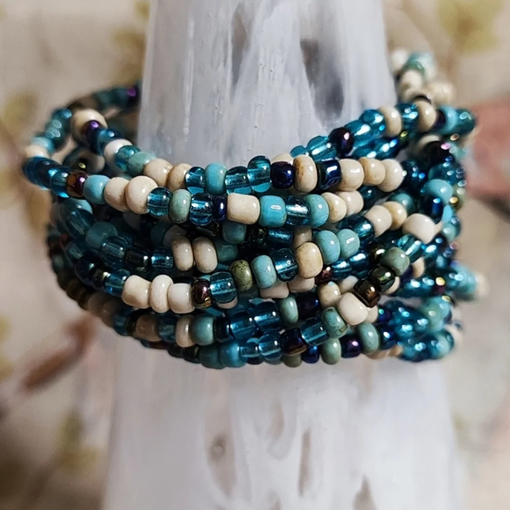 Wood Clasp Seed Beaded Blue Turquoise Cream Twisted Stretch Vintage Bracelet MCM